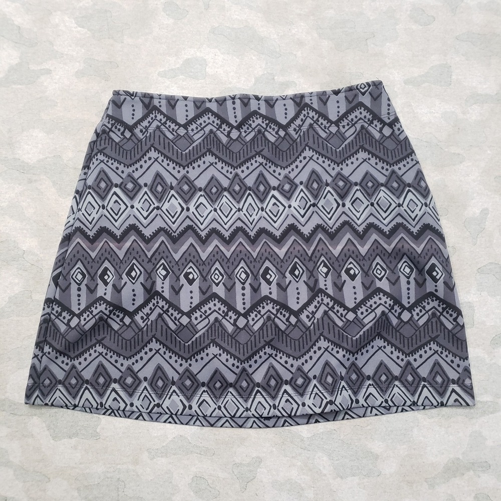 Athleta Skirt Women Small Gray Geometric Tribal Activewear Mini Pull On